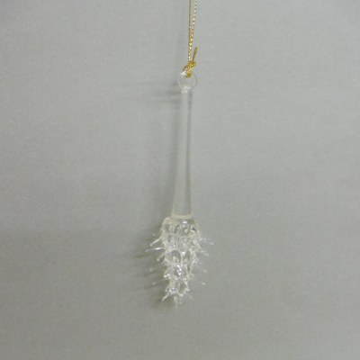 GLASS SNOWFLAKE DROP