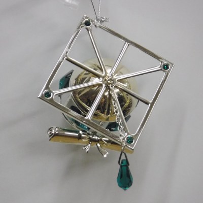 GRADUATION HAT IN GREEN