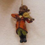 VIOLIN PLAYING MONKEY