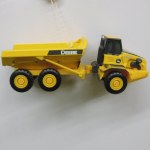 JOHN DEERE DUMP TRUCK