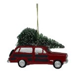 STATION WAGON WITH TREE