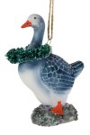 GOOSE WITH WREATH