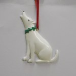 WHITE HOWLING WOLF