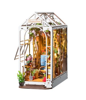 Book Nook: Garden House