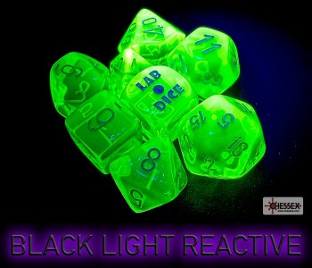 Polyhedral 8 Die : Transulecent Rad Green / white