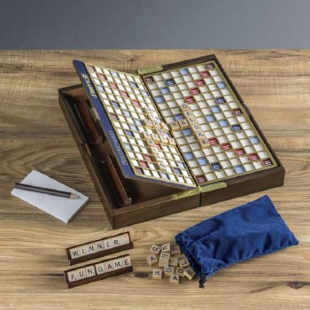 Scrabble: Deluxe Travel Edition