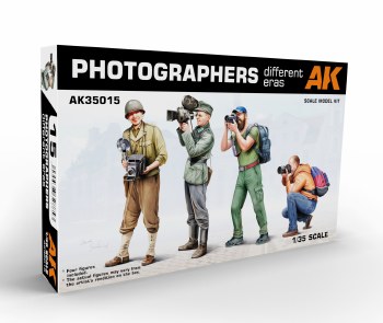 1/35 Photographers (Diff Eras)