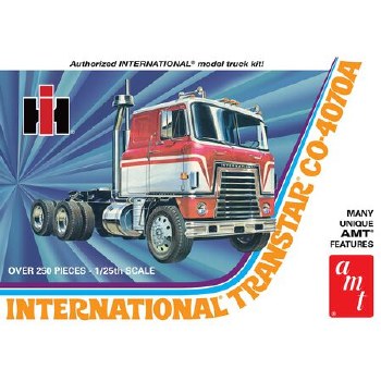 1/25 International Harvester Transtar CO-4070A Truck Model Kit