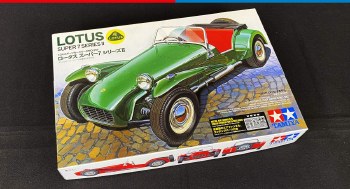 1/24 Lotus Super 7  Plastic Model Kit