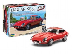 1/24 Jaguar XK-E (E-Type) Plastic Model Kit