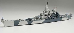 1/700 US Battleship Iowa Plastic Model Kit