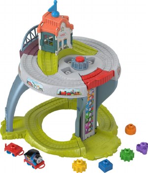 FP THOMAS THE TANKMY FIRST TRAIN TABLE