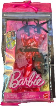 BARBIE COMPLETE LOOKS OUTFIT HEARTS