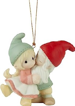 PRECIOUS MOMENTS ORN GNOME KISSING COUPL