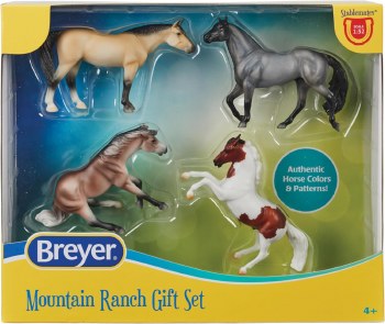 BREYER STABLEMATES MOUNTAIN RANCH SET