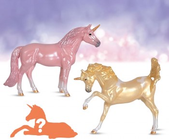 BREYER UNICORN FOAL SURPRISE GOLD/PINK
