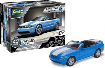 REVELL MODEL '10 FORD MUSTANG GT CONVER