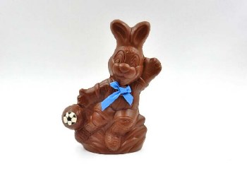 BROMILOW'S 6oz MILK CHOC SOCCER BUNNY