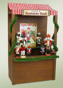 BYERS' CHOICE NUTCRACKER STALL