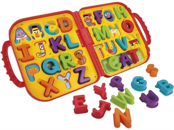 ELMO'S ON THE GO LETTERS