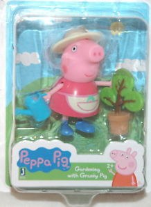 GARDENING WITH GRANNY PIG FIGURE