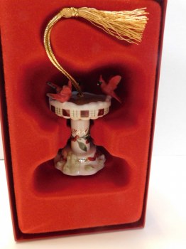LENOX ORN 2001 WINTER GREETING ANNUAL