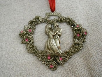 LENOX ORNAMENT WEDDING 2002