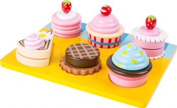 SMALL FOOT CUPCAKES &amp; CAKES CUTTING SET