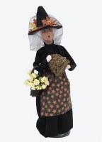 BYERS' CHOICE WITCH W/BEE SKEP