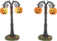 D56 HALLOWS EVE LIT STREET LAMPS