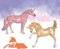BREYER UNICORN FOAL SURPRISE GOLD/PINK