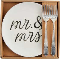MUD PIE CAKE PLATE MR & MRS