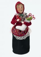 BYERS' CHOICE WOMAN W/STOCKING