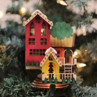 GINGER COTTAGE CHRISTMAS HOUSE
