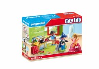 PLAYMOBIL DAYCARE CHILDREN W/COSTUMES