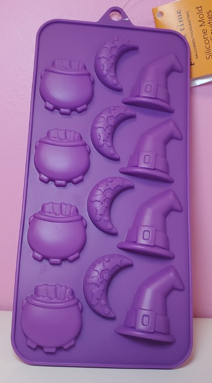 Wilton Witch Cauldron 12 Cav Mold Sil