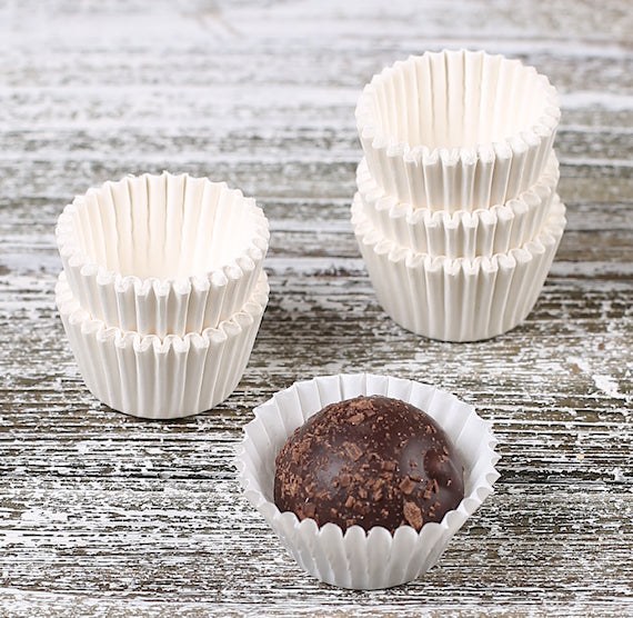 #6 White Candy Cups 80/pkg