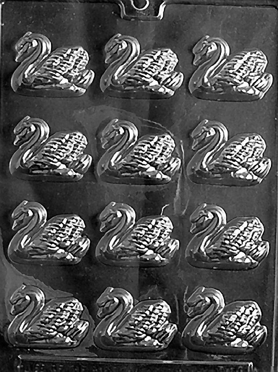 Life of the Party Small B/s Swans
