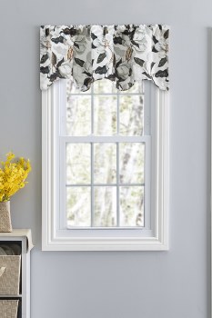Magnolia Scallop Val -white