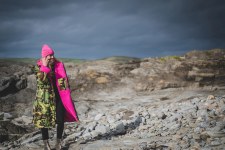 Additional picture of Dryrobe Advanced long Sleeve  Adults (Camo Pink) Small