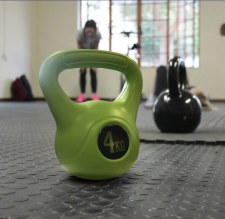 Additional picture of Phoenix Fitness 4KG Kettlebell (Green)