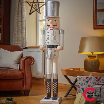 Nutcracker Giga Silver/White 150cm