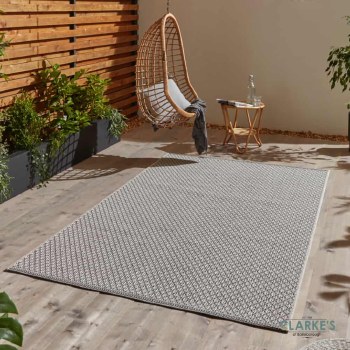 Stitch 9683 Outdoor Rug Ivory/Black 160 x 220cm