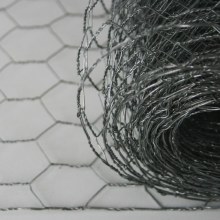 Additional picture of Galvanised Hexagon Wire Netting 25mm 0.6 x 50m
