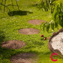 Additional picture of Cracked Log Garden Path Stepping Stone Brown