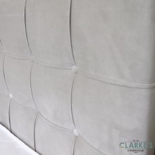 Additional picture of Olivia 4ft6 Double Velvet Bed Frame with Drawer