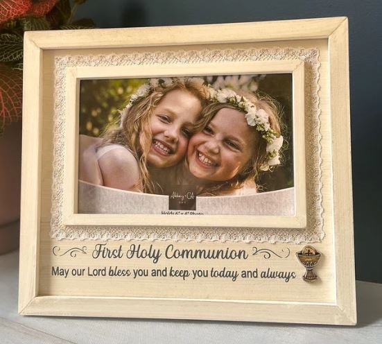 1ST COMMUNION FRAME WITH LACE AND CHALICE