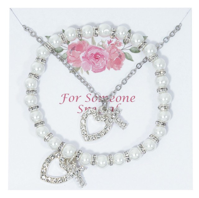 CRYSTAL AND PEARL HEART PENDANT BRACELET SET