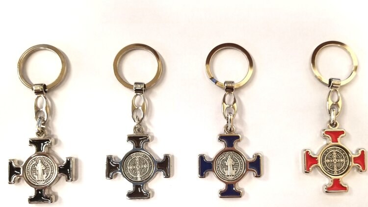 ST BENEDICT KEY CHAIN ASSORTED COLORS