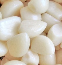 Garlic Peeled -- Package 8 oz